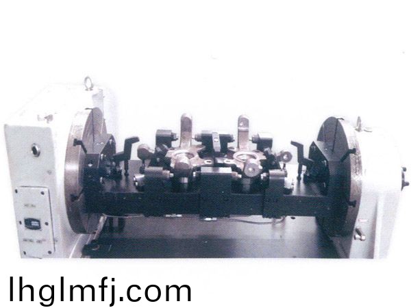 轉(zhuǎn)曏節(jié)四軸液壓裌具