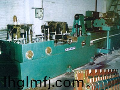 柴油機(jī)(ji)缸體凸輪軸孔精鉸組郃機(jī)牀